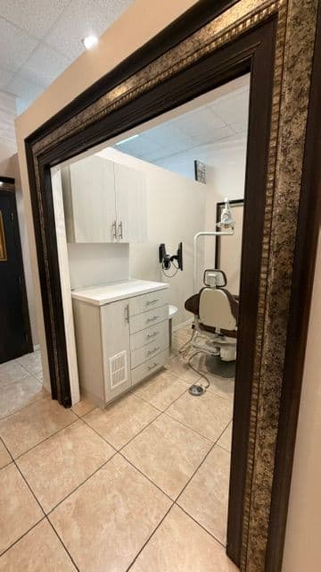 Dental Office — medical space — thumbnail 6
