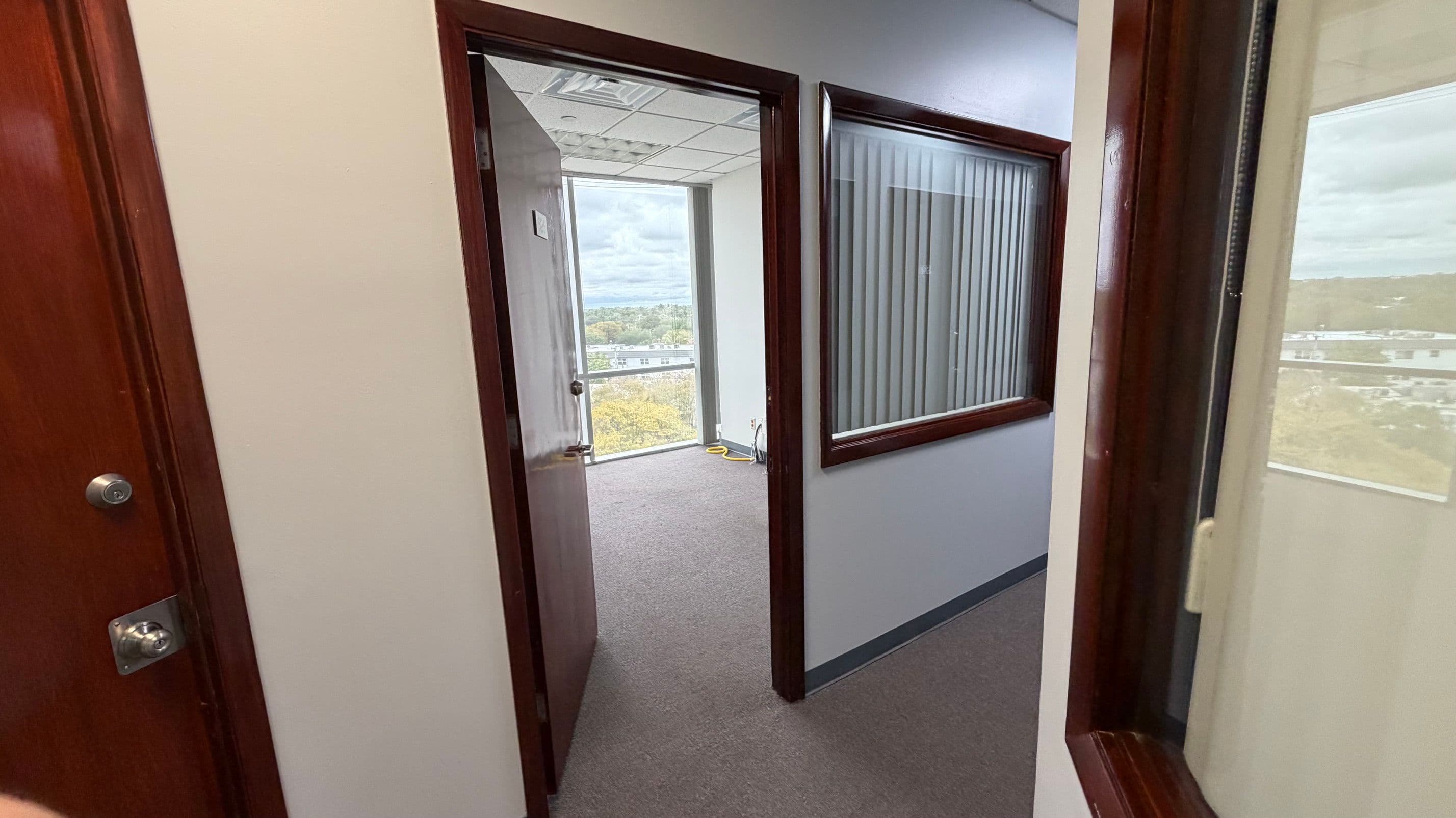 Unit 525 — office space — thumbnail 4