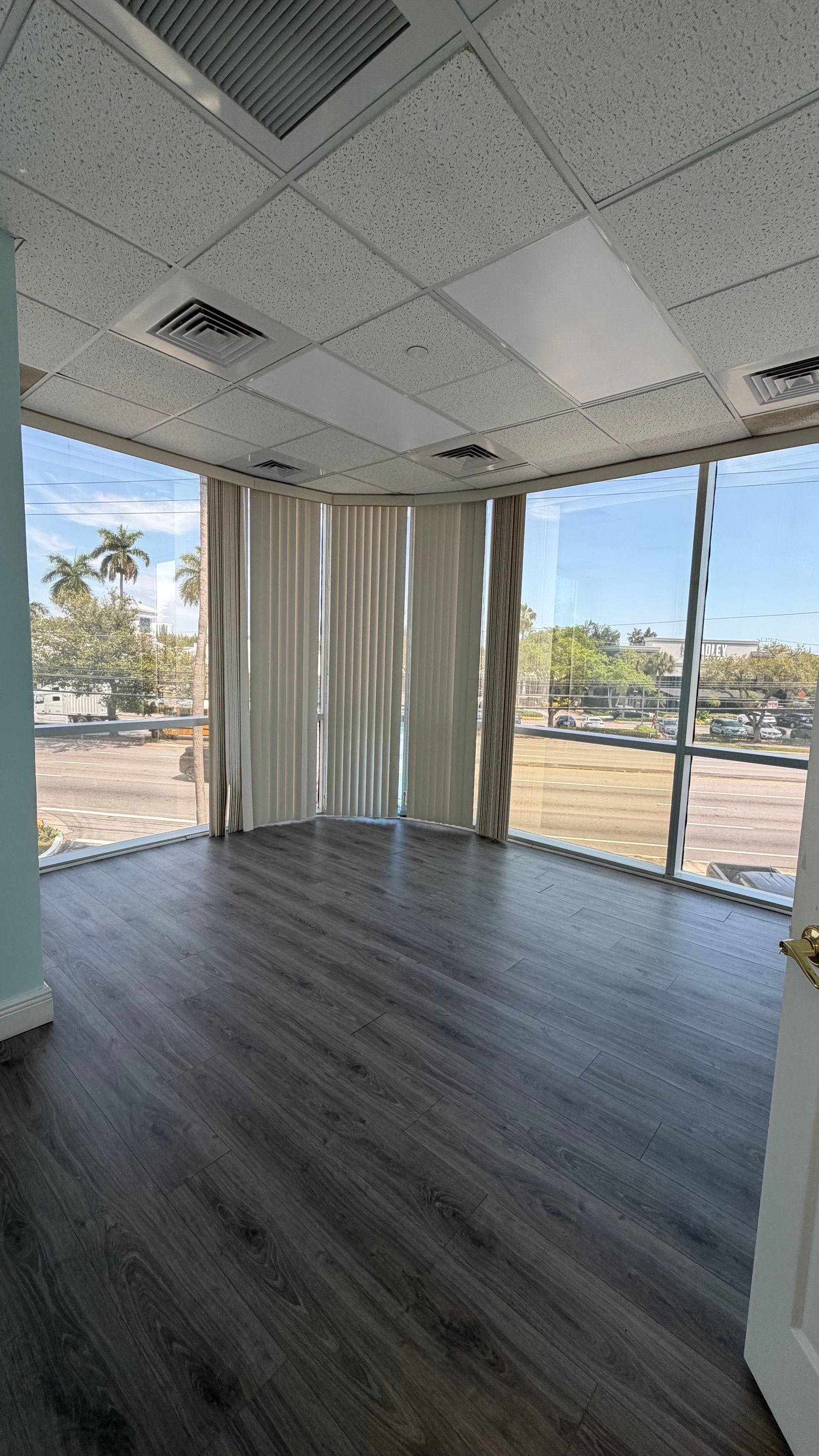 Unit 200, office space, photo 10