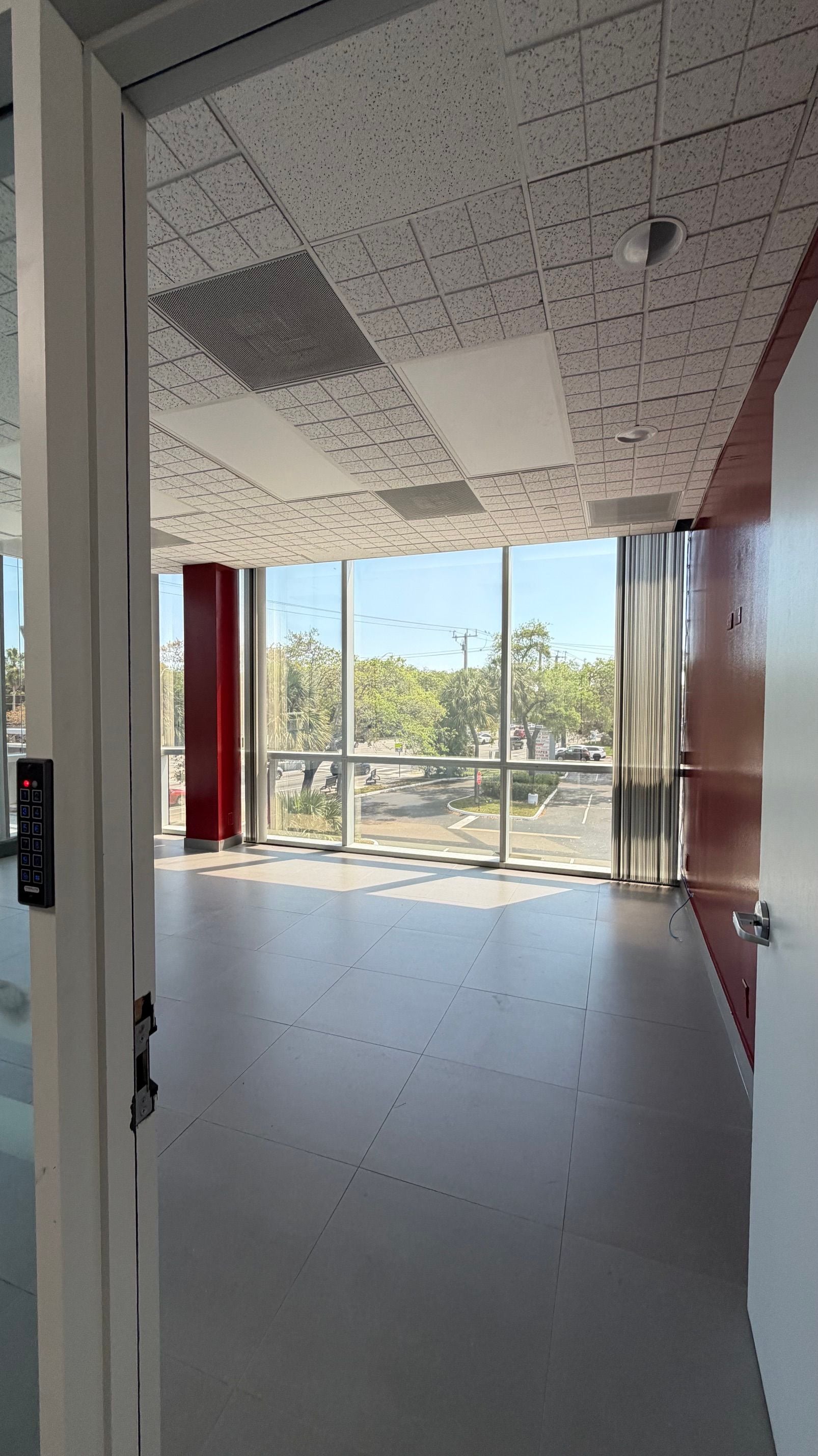 Unit 203, office space, photo 7