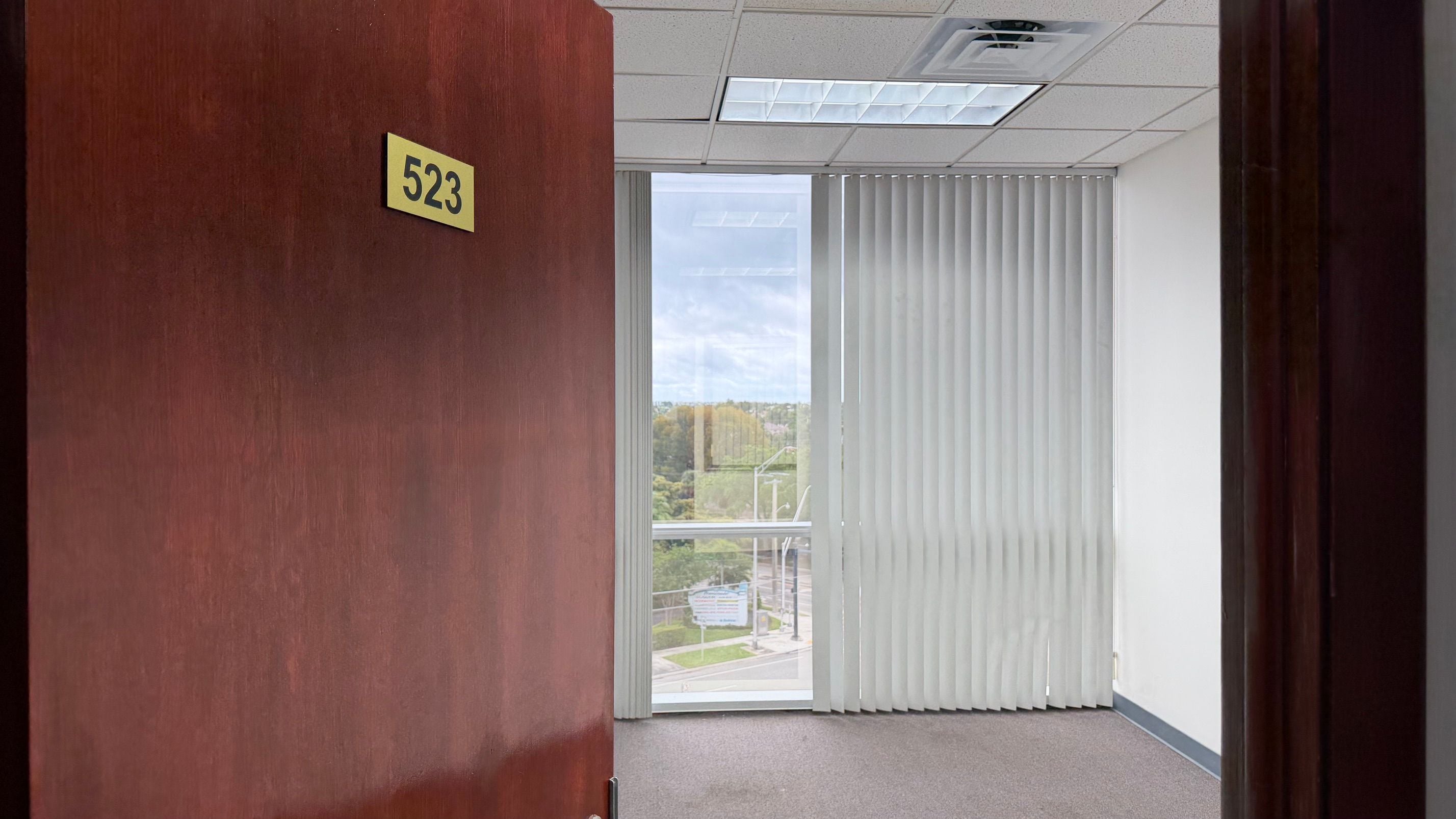 Unit 523, office space, photo 7