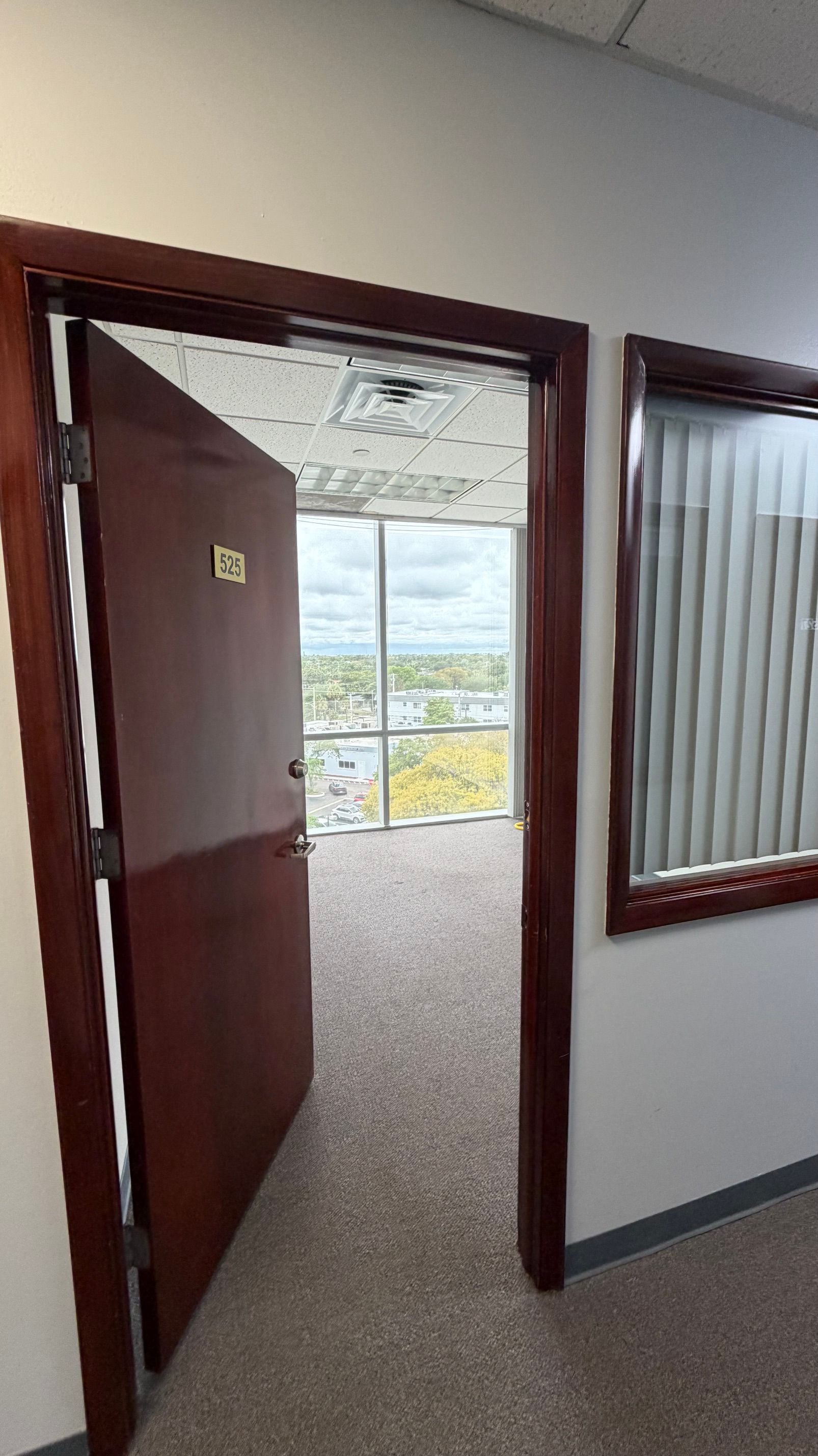 Unit 525, office space, photo 6