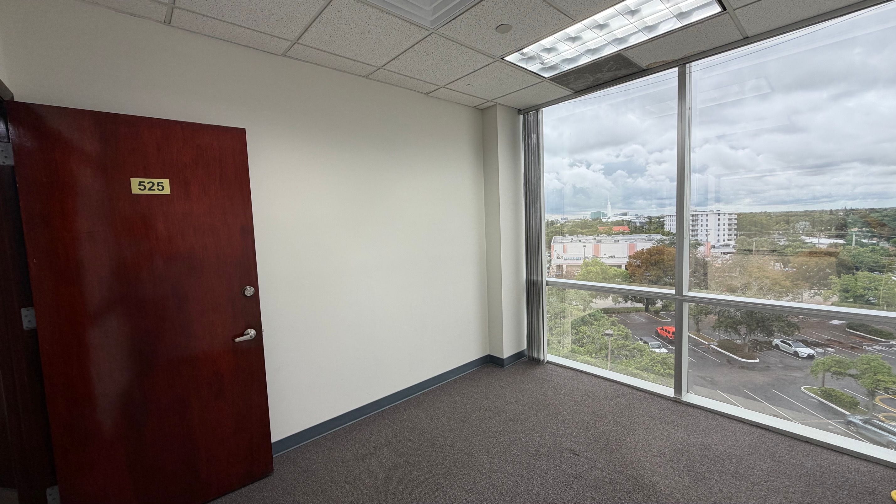 Unit 525, office space, photo 3