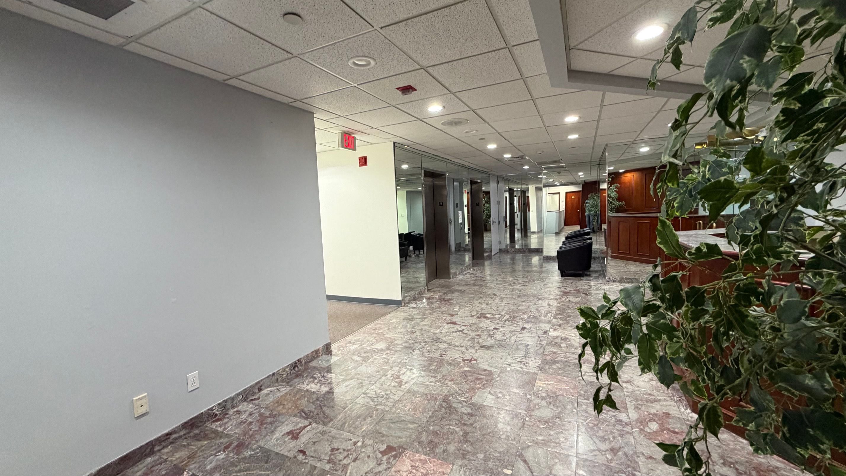 Unit 525, office space, photo 2